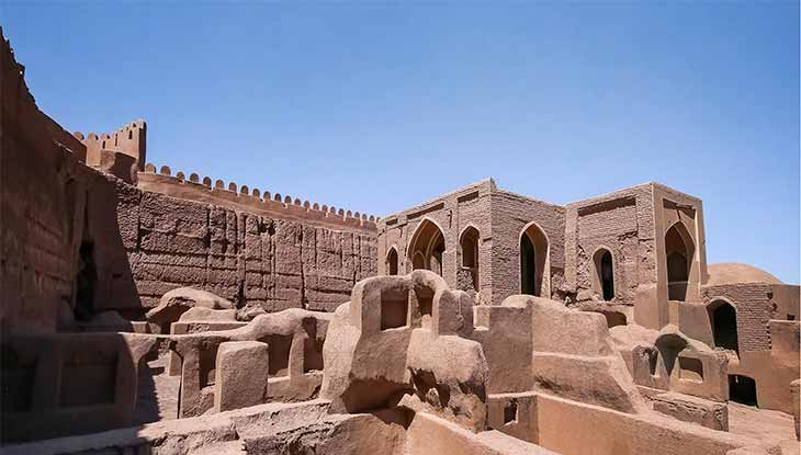 تخت دریا قلی بگ واقع در کرمان